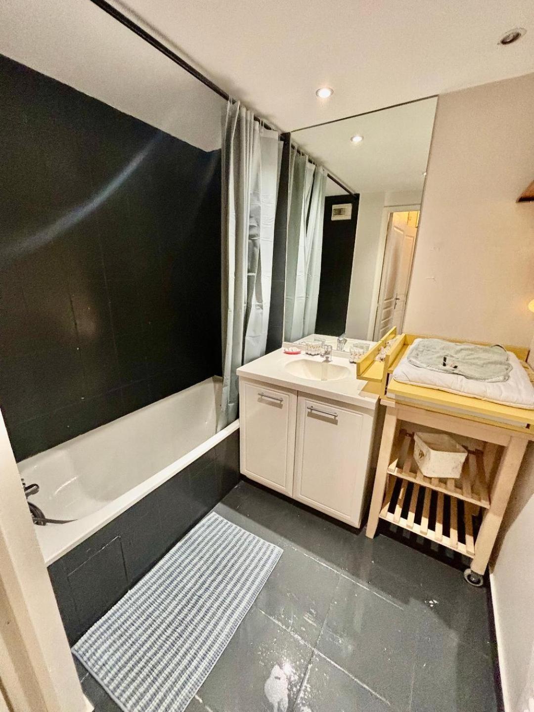 Top !!! 3 Chambres, Climatisation, Terrasse Villeurbanne Exterior foto
